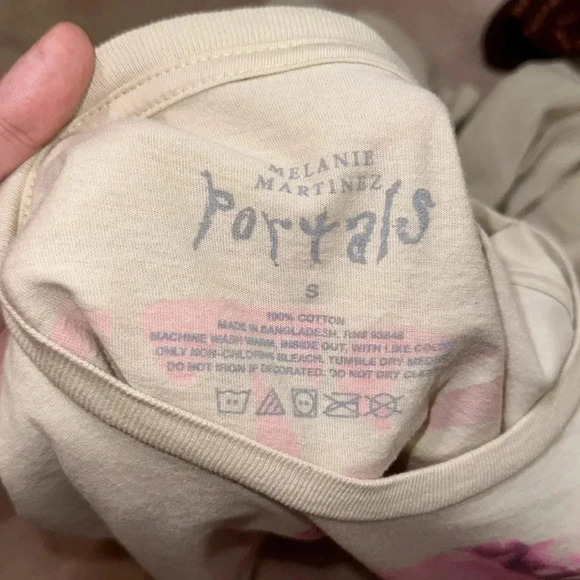 Melanie Martinez Portals Longsleeve Tee SOLD OUT SIZE SMALL NEVER WORN ! - Picture 5 of 5